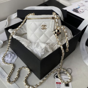 AP1447 Small Classic Box With Chain